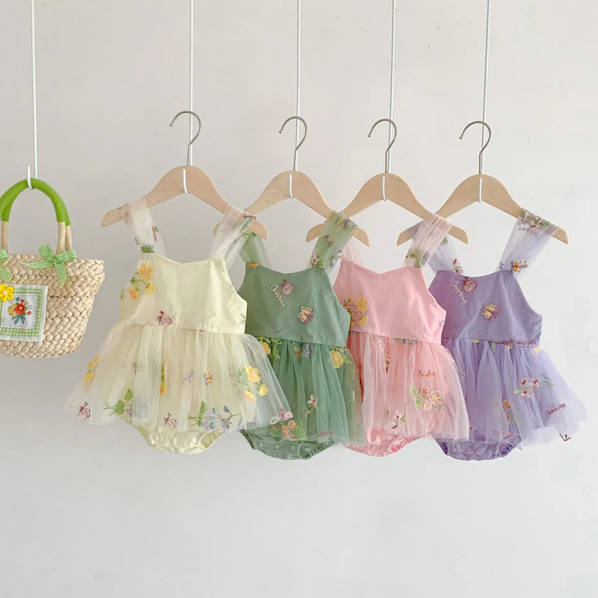 2025 Girls' Korean Style Sleeveless Jumpsuit Infant Embroidery Baby Bodysuit Mesh Princess Dress Newborn 100 Days Dress