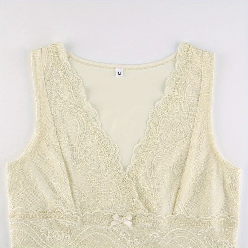 Chic Summer Y2K V-Neck Tank Top with Feminine Lace Stitching - Easy-Care, Comfy Bow Detail Sleeveless Top for Women
