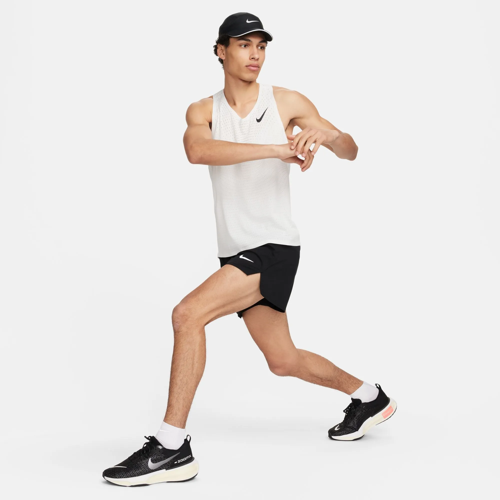 Men's AeroSwift Dri-FIT ADV Running Singlet (121 - Summit White/Black)