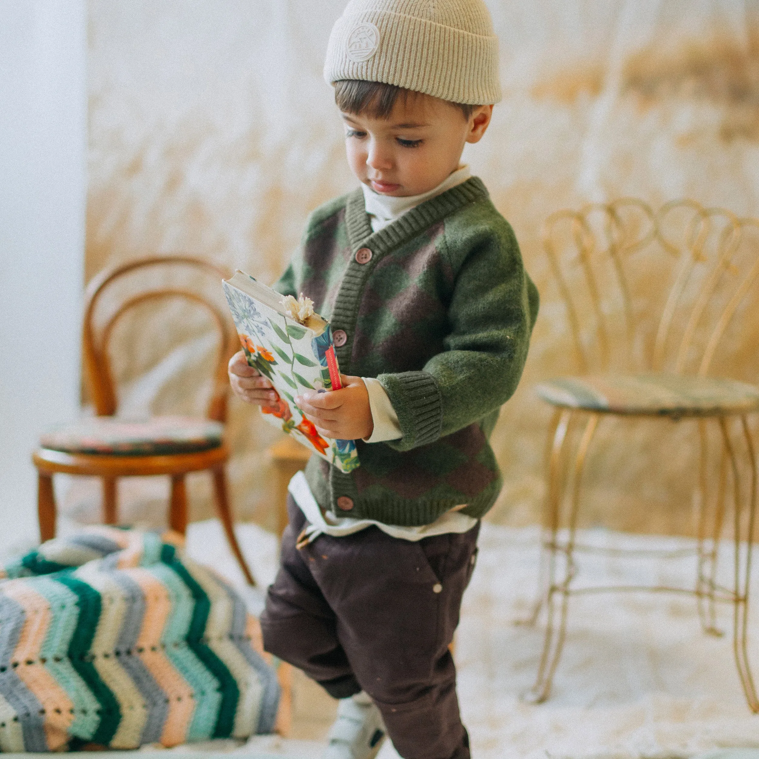 T-shirt crème à manches longues avec col roulé, bébé || Cream long sleeves t-shirt with turtleneck, baby