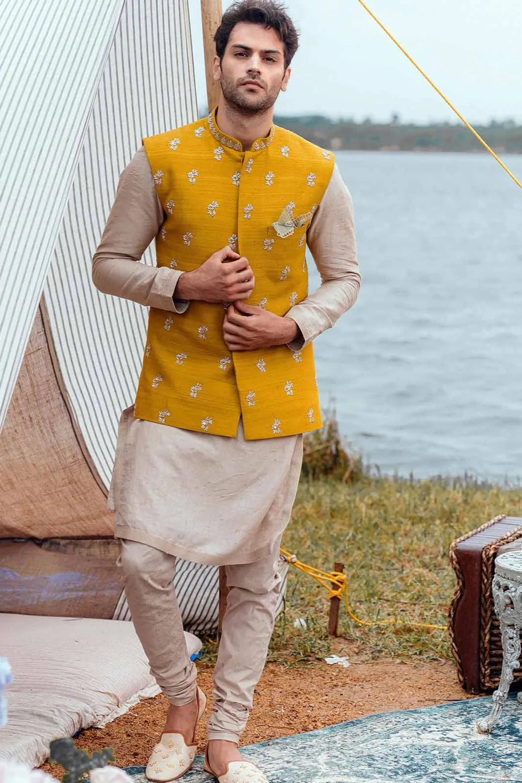 ZARDOSI BANDI SET WITH FLORAL KURTA