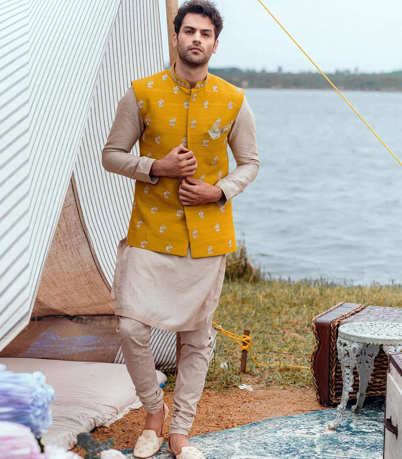 ZARDOSI BANDI SET WITH FLORAL KURTA